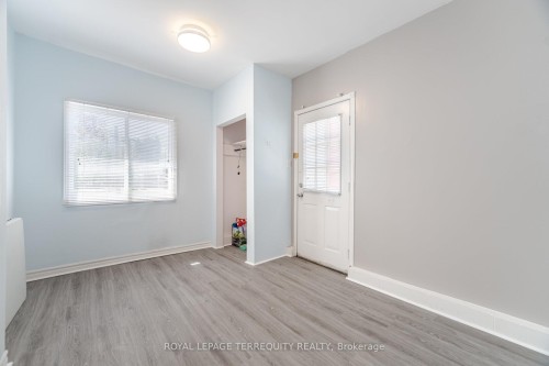 16 Royal Avenue, Hamilton, ON - Indoor Photo Showing Other Room