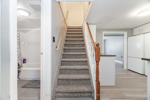 16 Royal Avenue, Hamilton, ON - Indoor Photo Showing Other Room