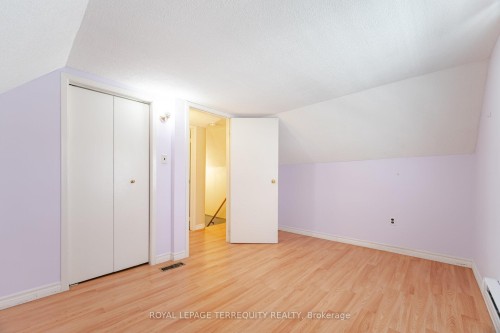 16 Royal Avenue, Hamilton, ON - Indoor Photo Showing Other Room
