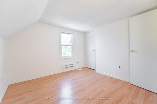16 Royal Avenue, Hamilton, ON - Indoor Photo Showing Other Room
