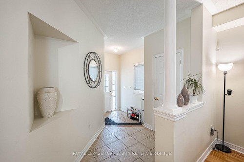3926 Candlelight Drive, Mississauga, ON - Indoor Photo Showing Other Room