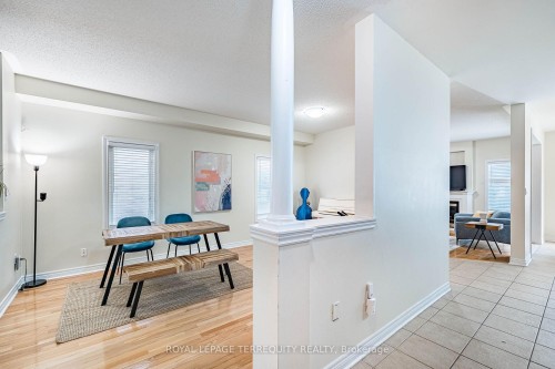 3926 Candlelight Drive, Mississauga, ON - Indoor