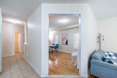 3926 Candlelight Drive, Mississauga, ON - Indoor Photo Showing Other Room