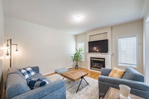 3926 Candlelight Drive, Mississauga, ON - Indoor Photo Showing Living Room With Fireplace
