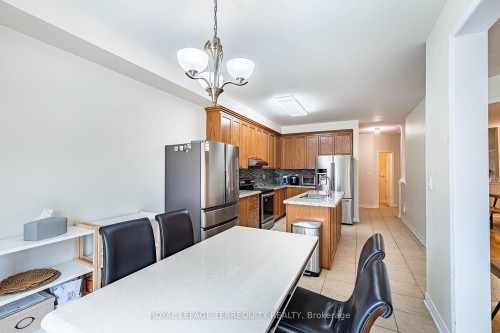 3926 Candlelight Drive, Mississauga, ON - Indoor