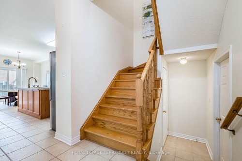3926 Candlelight Drive, Mississauga, ON - Indoor Photo Showing Other Room