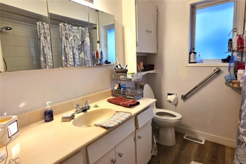 222 Thulin St, Campbell River, BC 