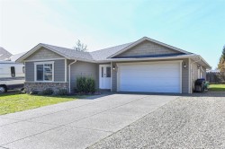 831 Aspen Rd Comox, BC V9M 4H9