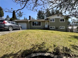 445 Chamiss Cres Gold River, BC V0P 1G0