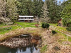 594 Horton Bay Rd Mayne Island, BC V0N 2J2