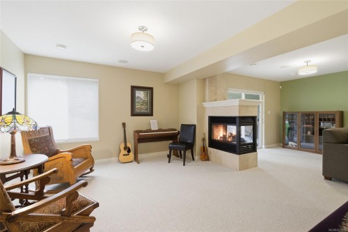 1403 Cape Cod Dr, Parksville, BC 