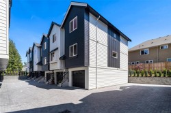 5-10145 Fifth St Sidney, BC V8L 2X8