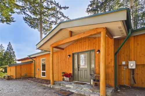 1361 Bodington Rd, Whaletown, BC 