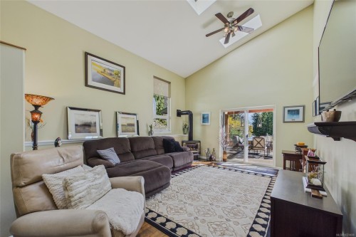 1361 Bodington Rd, Whaletown, BC 