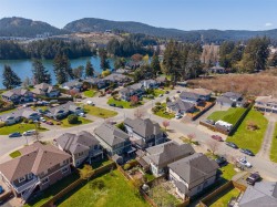 2798 Lakeshore Pl Langford, BC V9B 5T5