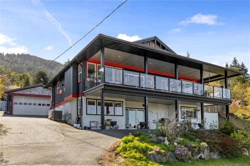 426 Davis Rd, Ladysmith, BC 