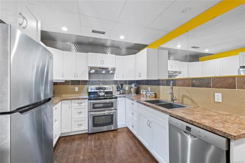 426 Davis Rd, Ladysmith, BC 