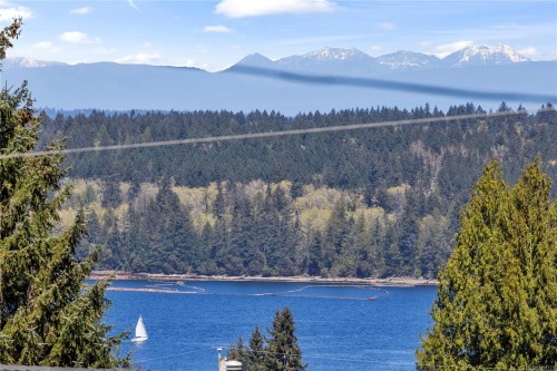 426 Davis Rd, Ladysmith, BC 