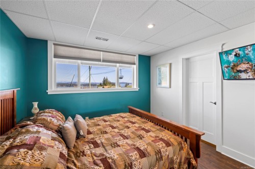 426 Davis Rd, Ladysmith, BC 