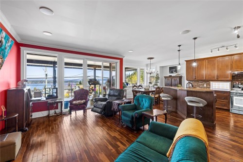 426 Davis Rd, Ladysmith, BC 