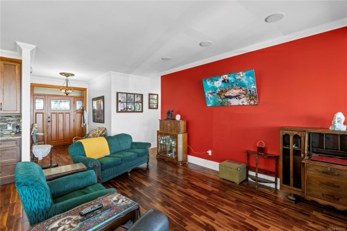 426 Davis Rd, Ladysmith, BC 