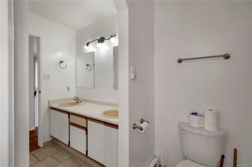 404 Donner Dr, Gold River, BC 
