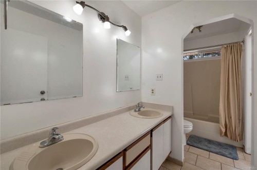 404 Donner Dr, Gold River, BC 