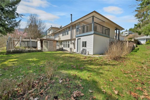 404 Donner Dr, Gold River, BC 