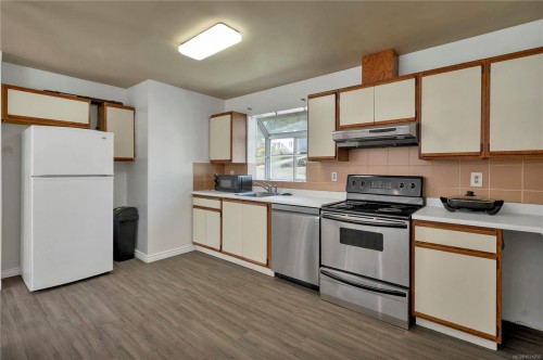 404 Donner Dr, Gold River, BC 