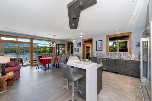 6371 Genoa Bay Rd, Duncan, BC 