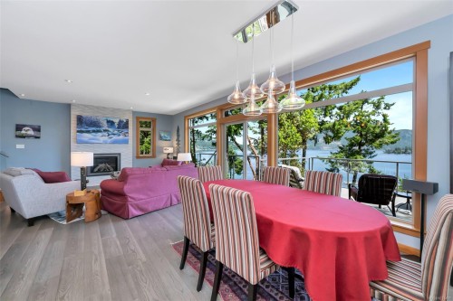 6371 Genoa Bay Rd, Duncan, BC 