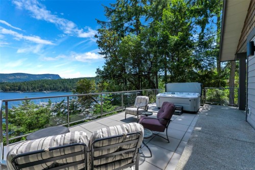6371 Genoa Bay Rd, Duncan, BC 