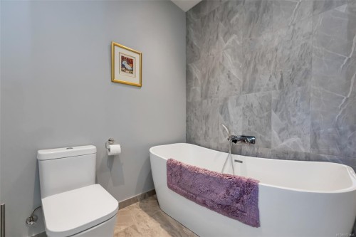 6371 Genoa Bay Rd, Duncan, BC 