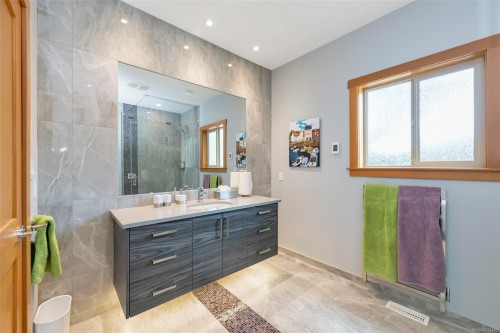 6371 Genoa Bay Rd, Duncan, BC 