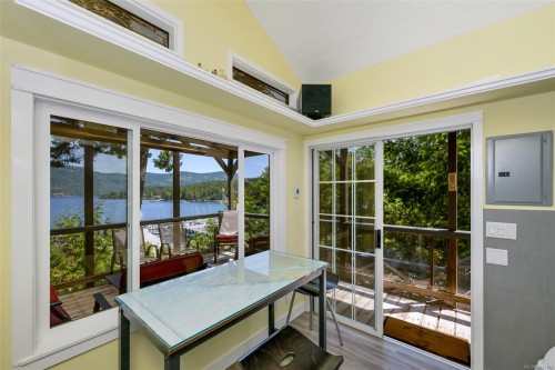 6371 Genoa Bay Rd, Duncan, BC 