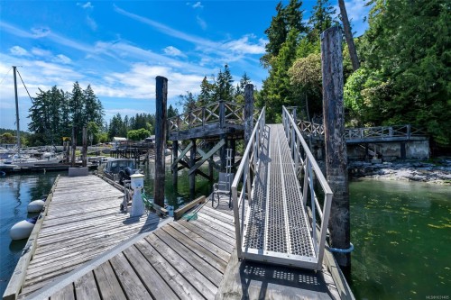 6371 Genoa Bay Rd, Duncan, BC 