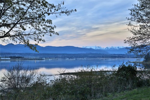 1259 Docliddle Rd, Comox, BC 