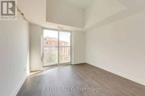303 - 370 Martha Street, Burlington, ON - Indoor Photo Showing Other Room
