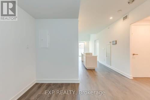 303 - 370 Martha Street, Burlington, ON - Indoor Photo Showing Other Room