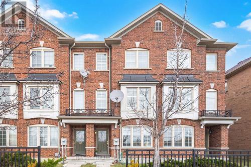 30 PEACH DRIVE W  Brampton, ON L6R 0W5