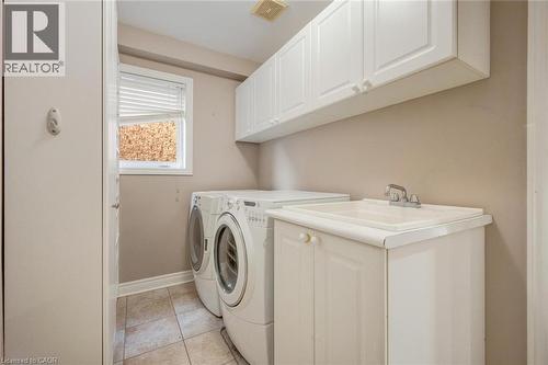 34 Forsyth Crescent, Georgetown, ON - Indoor Photo Showing Laundry Room