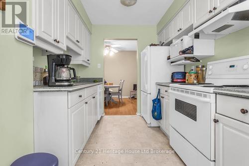 18 - 1 Lamers Court, Tillsonburg, ON - Indoor Photo Showing Kitchen