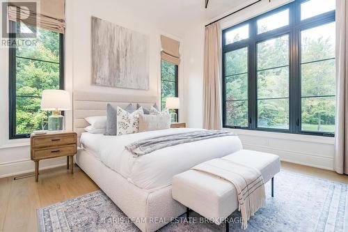 4 Sycamore Circle, Springwater, ON - Indoor Photo Showing Bedroom