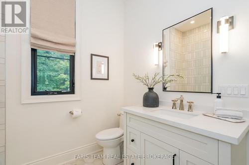 4 Sycamore Circle, Springwater, ON - Indoor Photo Showing Bathroom