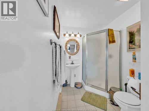 278 Robson Road, Leamington, ON - Indoor Photo Showing Bathroom