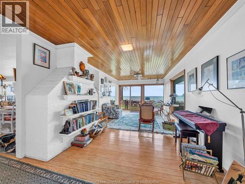 278 Robson Road, Leamington, ON - Indoor Photo Showing Other Room