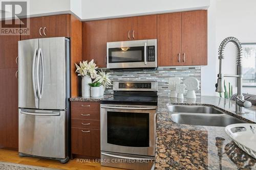 1208 - 2240 Lakeshore Boulevard W, Toronto, ON - Indoor Photo Showing Kitchen With Double Sink