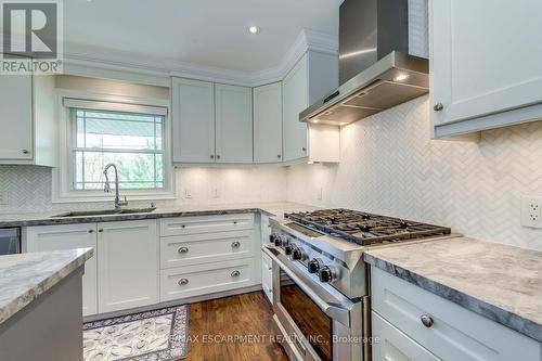 4306 Lakeshore Road, Burlington, ON - Indoor Photo Showing Kitchen With Upgraded Kitchen