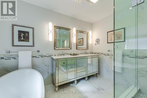 4306 Lakeshore Road, Burlington, ON - Indoor Photo Showing Bathroom