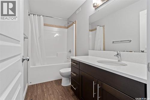 4810 Green Brooks Way E, Regina, SK - Indoor Photo Showing Bathroom